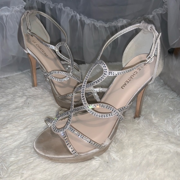 Le Chateau Heels - Picture 1 of 3